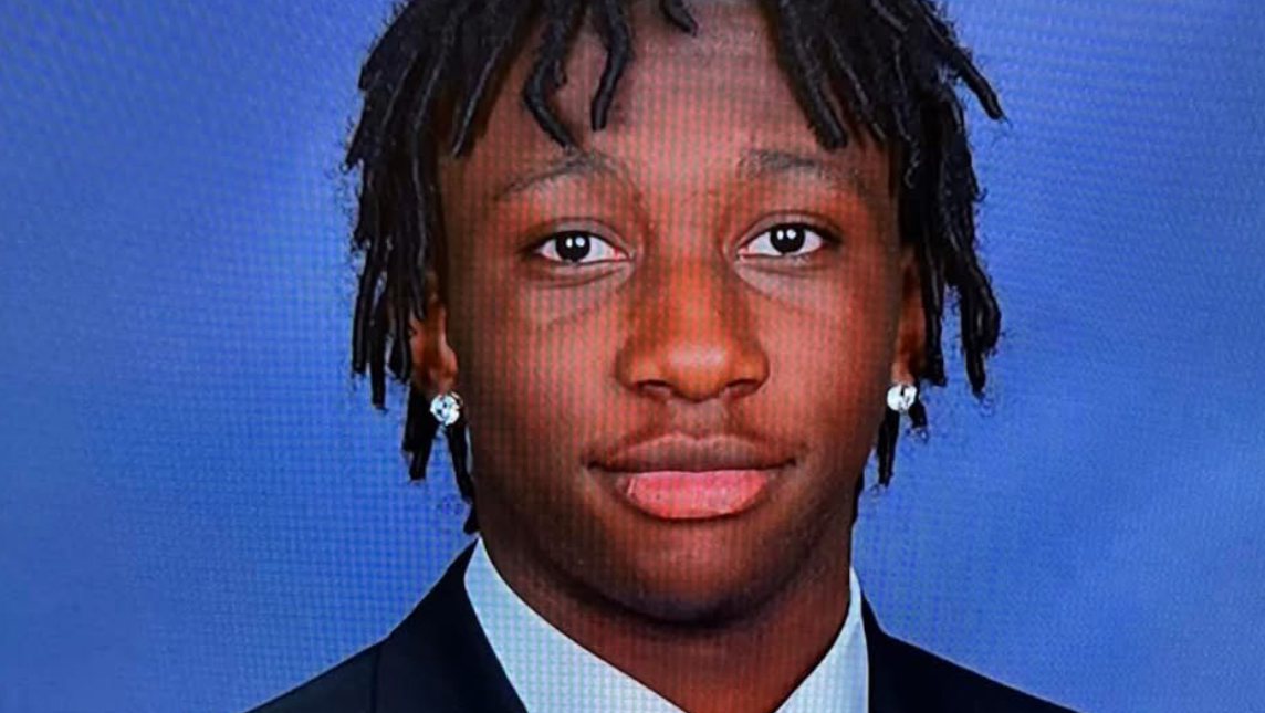 In Loving Memory of Adrian Derandre’ Hunter